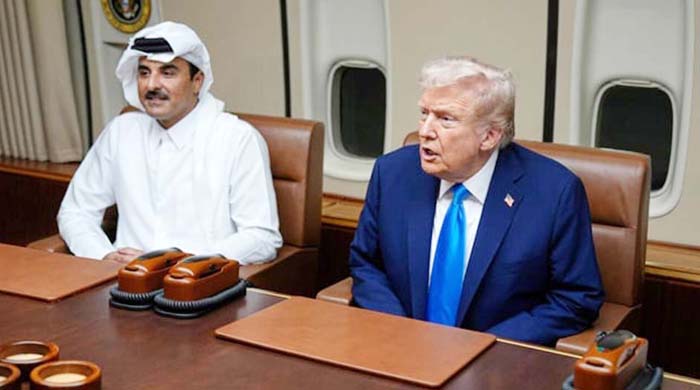 এশিয়া সফরের পথে কাতার নেতাদের সঙ্গে ট্রাম্পের বৈঠক